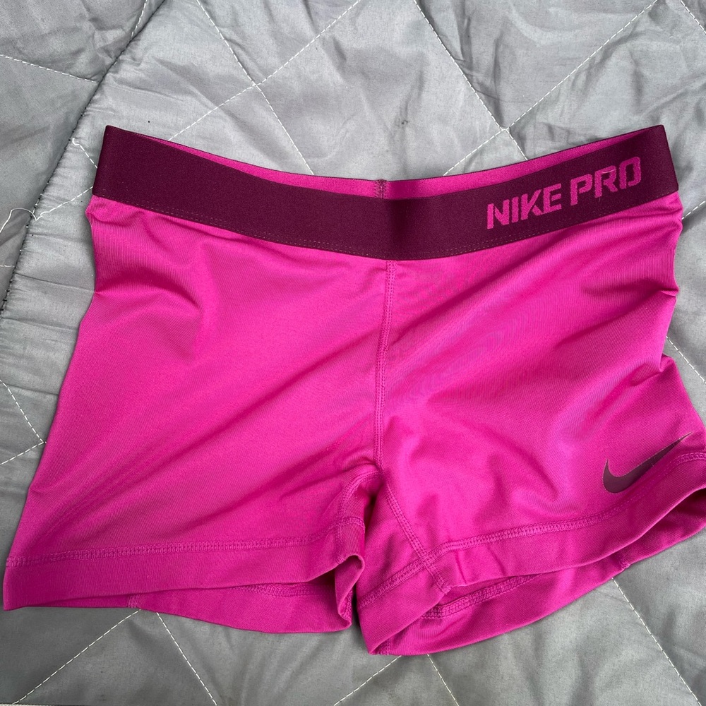 Magenta Nike pros